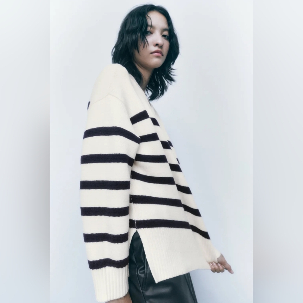 Zara White and Black Striped Sweater